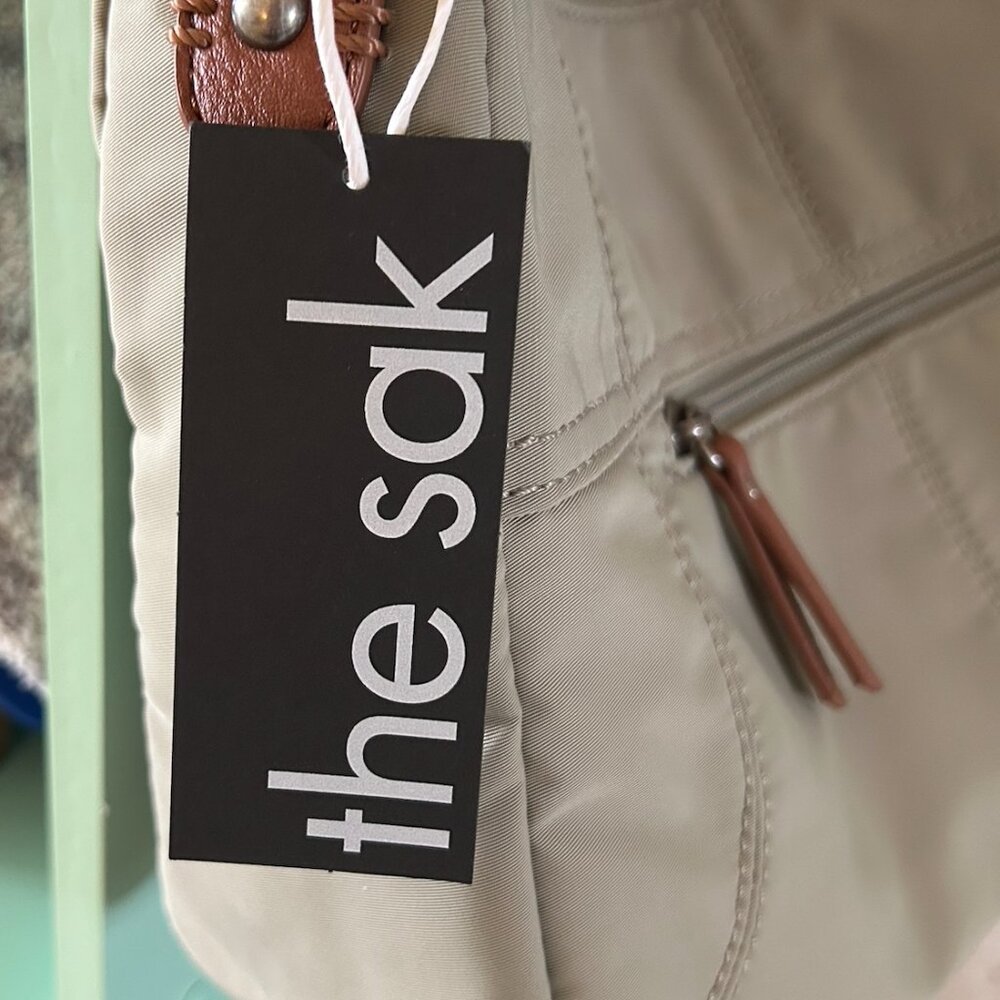 NWT The Sak Esperato Nylon Hobo Bag Sage Green Lightweight Everyday Travel Purse - Picture 6 of 9